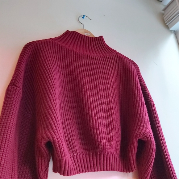 4/$25 Cozy cropped knit sweater. crimson red - Picture 3 of 5